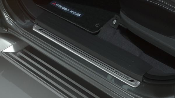 НАКЛАДКИ НА ПОРОГИ