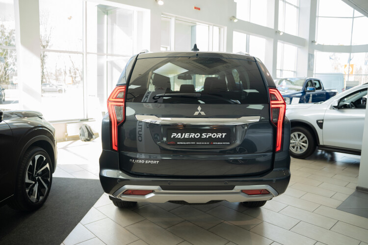 Pajero Sport Ultimate 3.0 MIVEC АТ (209 к.с.) Super Select 4WD-II