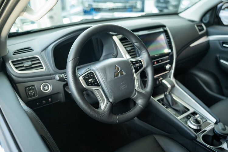 Pajero Sport Ultimate 3.0 MIVEC АТ (209 к.с.) Super Select 4WD-II